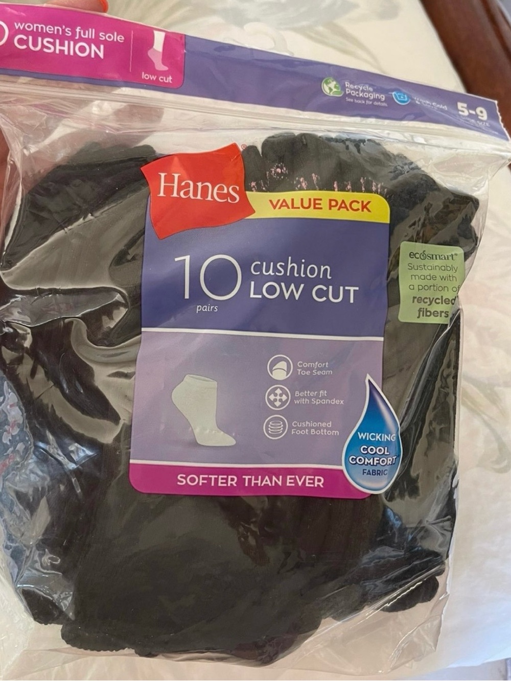 New Hanes Womens 10 Pk. Cushioned Low Cut Socks. 5-9